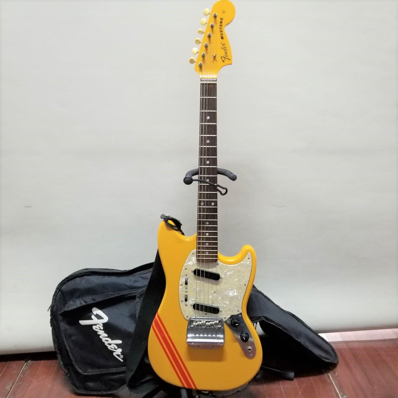 Fender フェンダー MUSTANG ムスタング Offset Contour Body 